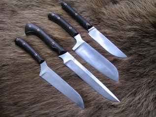 Цельнометаллический кухонный набор из 4-ех ножей 